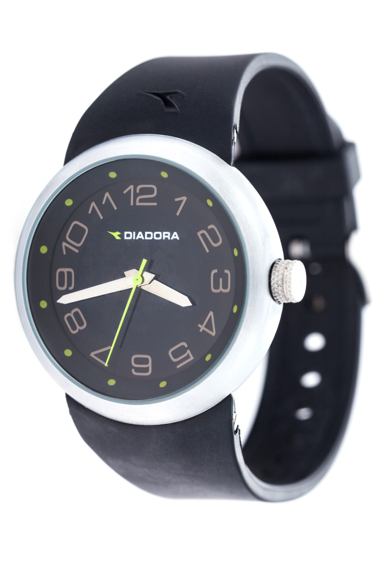 Značkové hodinky DIADORA