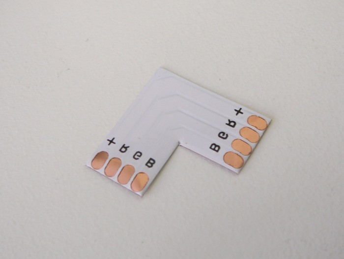 Levně RGB PCB spojka L