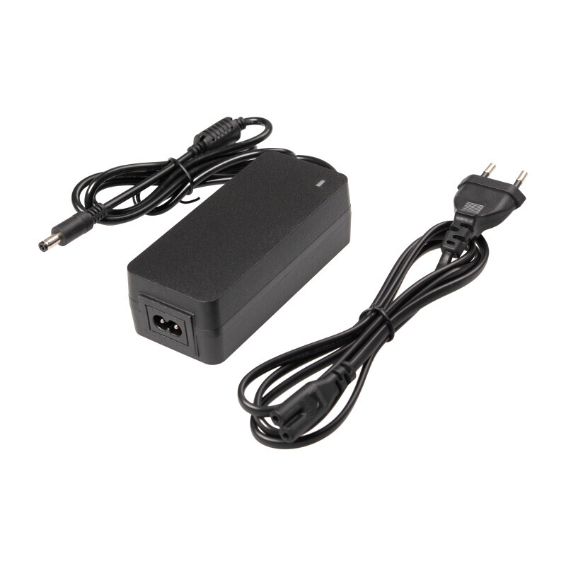 LED zdroj 24V 72W zásuvkový