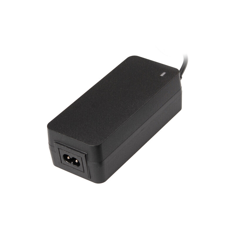 LED zdroj 24V 72W zásuvkový