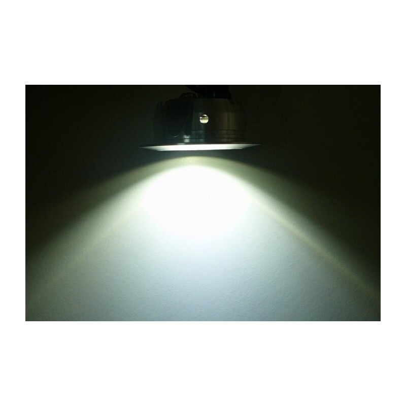 LED svítidlo TLN-C3W-120