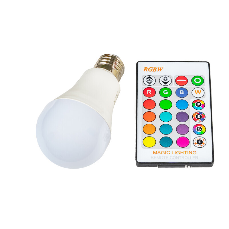 LED žárovka RGBW E27 5W 360°