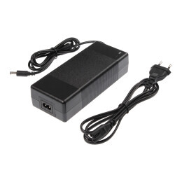 LED zdroj 24V 192W zásuvkový