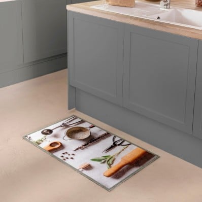 Kuchynský velúrový koberec s fotopotlačou riadu