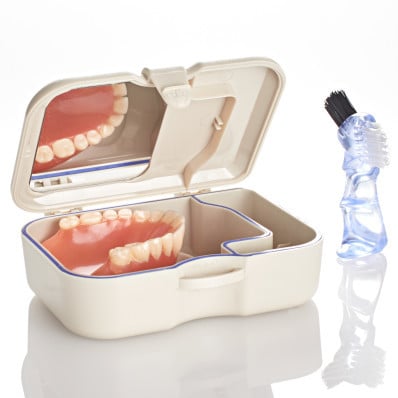 Pudełko na protezy zębowe