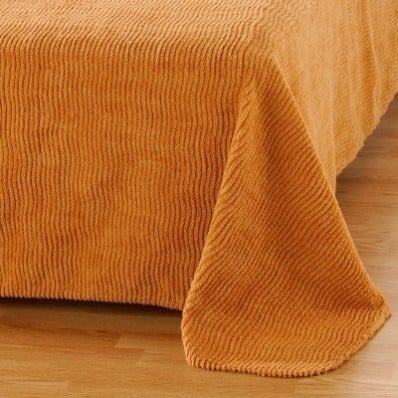Jednofarebná taftová prikrývka na posteľ, kvalita štandard