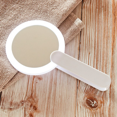 LED příruční zrcátko