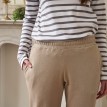 Meltonové kalhoty se zúženými konci nohavic