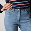 Rovné džíny s výšivkou "srdíček"