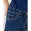 Rovné džínsy s výšivkami "srdiečok"