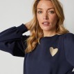 Melton pulóver szívhímzéssel