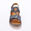 Kožené lesklé sandály na suchý zip a klínovém podpatku
