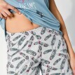Pijama cu imprimeu cu pene și pantaloni scurți
