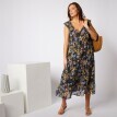 Długa sukienka z woalu z kwiatowym wzorem