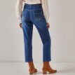Rovné skrátené džínsy