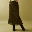 Jednobarevná plisovaná sukně z recyklovaného polyesteru (1), pro vysokou postavu