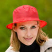 Pălărie de ploaie, roșu