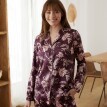Pijama din satin imprimat cu guler de costum