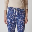 Pyžamové nohavice s potlačou kvetín