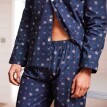 Pijamale clasice pentru bărbați cu imprimeu
