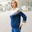 Žakárový pulovr s proužky a s dlouhými halenkovými rukávy