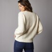 Koronkowy sweter z dekoltem w szpic