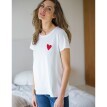 Egyszínű póló szívhímzéssel, hímzett szívvel