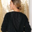 Pulover tricotat cu păr și dantelă la spate