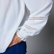 Jednobarevná propínací košile s macramé