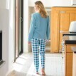 Pijama din fleece cu pantaloni în carouri