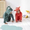 Szlafrok dziecięcy z kapturem Colombine z motywem dinozaurów 340g/m2