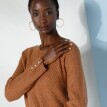 Hosszított pulóver, egyszerű kötött mintával