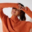 Pulover cu fermoar, model tricotat simplu