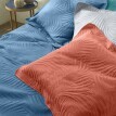 Cuvertură de pat matlasată cu efect de "frunză" optică