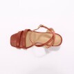 Kožené sandály s dvojitým páskem a potiskem vzorem