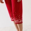 Pantaloni de pijama 3/4 cu imprimeu floral la capetele picioarelor