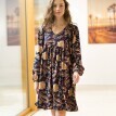 Rochie în stil boho cu mâneci largi și imprimeu