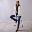 Cardigan fără închidere, model simplu tricotat