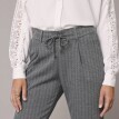 Pantaloni chino din tricot Milano cu model în oase