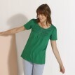 Tricou cu gât rotund și macramé