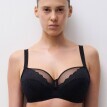 Polovyztužená krajková podprsenka Floral Touch Chantelle®, s kosticemi