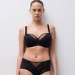 Polovyztužená krajková podprsenka Floral Touch Chantelle®, s kosticemi