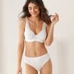 Přiléhavá podprsenka z krajky a tylu Guspini zn. Confidence Lingerie®, s kosticemi