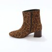 Kožené kotníkové kozačky s leopardím vzorem