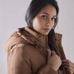 Krátka nepremokavá prešívaná bunda s opaskom, na zips