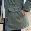 Parka s kapucí a sherpa
podšívkou