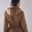Krátka nepremokavá prešívaná bunda s opaskom, na zips