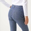 Úzké dlouhé kalhoty, pruhovaný denim