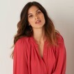 Jednobarevná košilová halenka s macramé
