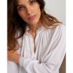 Jednobarevná košilová halenka s macramé